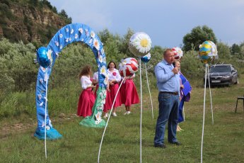 "ДЕНЬ СЕМЬИ, ЛЮБВИ И ВЕРНОСТИ" праздновали у подножья горы "Вознесенка"