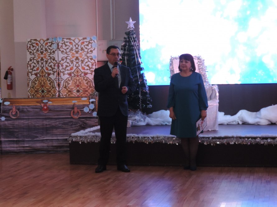 Новогодний концерт для ветеранов.