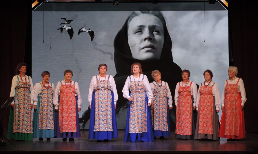 Отчётный концерт народного хора русской песни "РОДНИК"