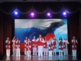  праздничный концерт "СЕМЬЯ ПОД ИМЕНЕМ РОССИЯ" 